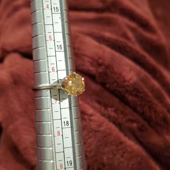 1.2 Carat AAA zirconia topaz birthstone ring - Picture 5 of 5